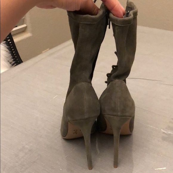 Stylish green Steve Madden booties in Olive Green - Picture 2 of 7